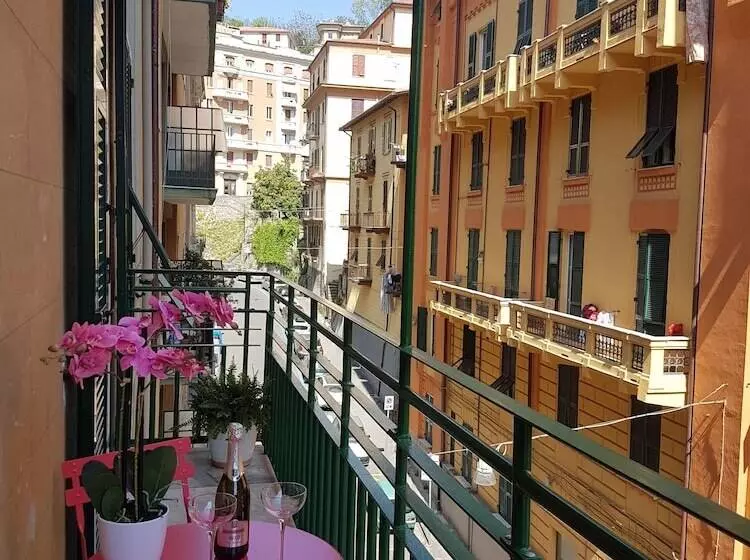 هتل Cinqueterre Behind