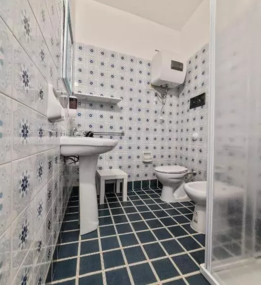 ホテル Voilà Rooms Guest House