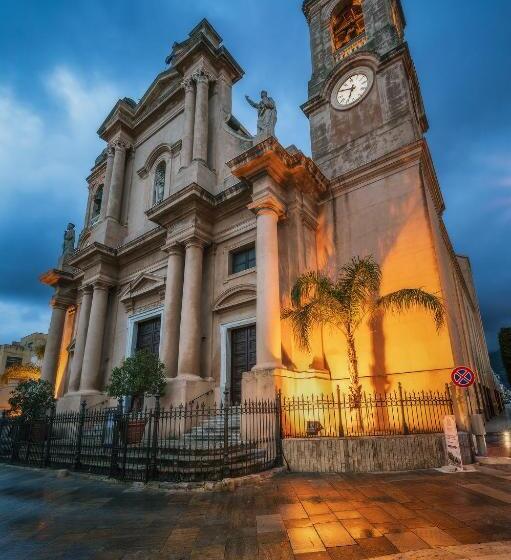 هتل Voilà Rooms Guest House