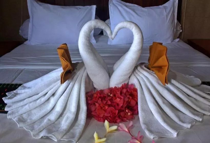 هتل Exotic Komodo