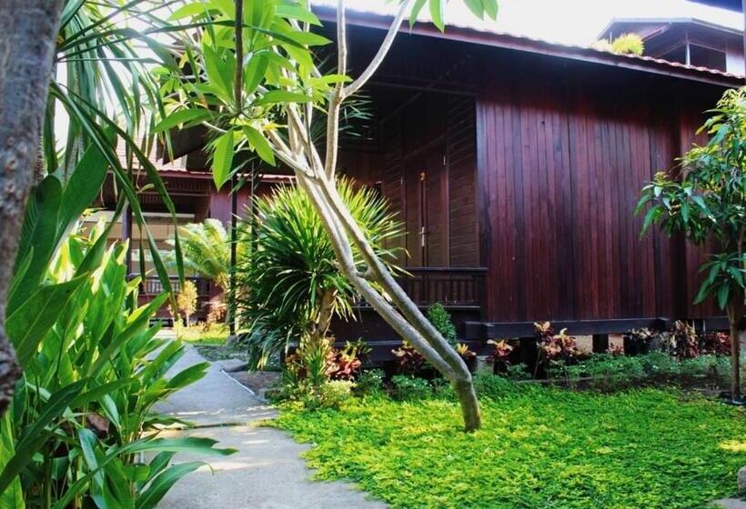 فندق Exotic Komodo