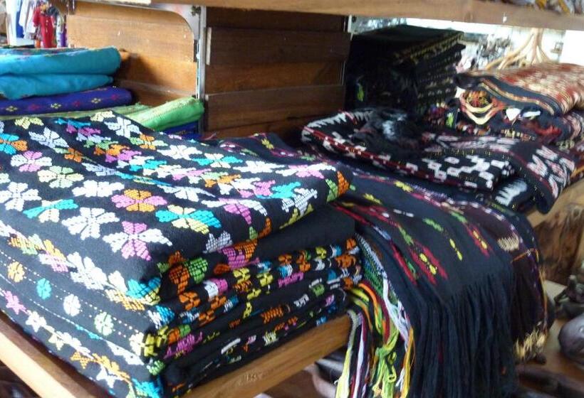 فندق Exotic Komodo