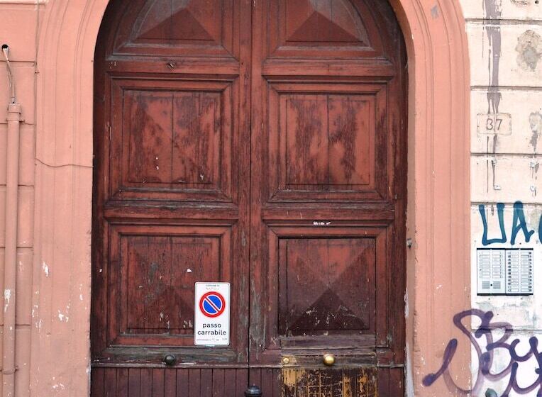 هتل Napoli Station B&b