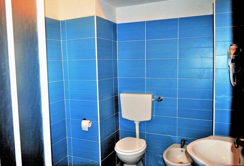 هتل Napoli Station B&b