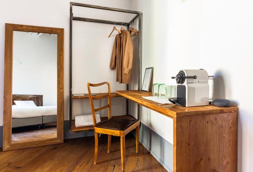 هتل Tag Guest House