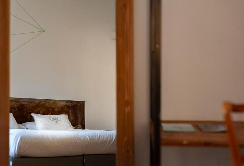 هتل Tag Guest House