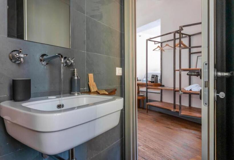 هتل Tag Guest House