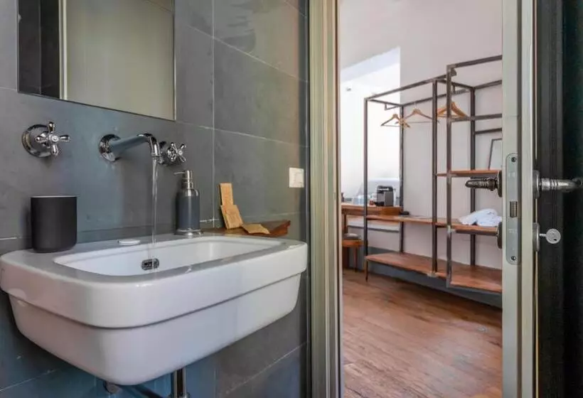 هتل Tag Guest House