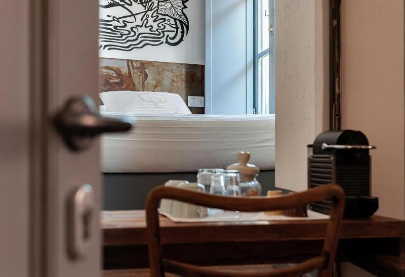 هتل Tag Guest House