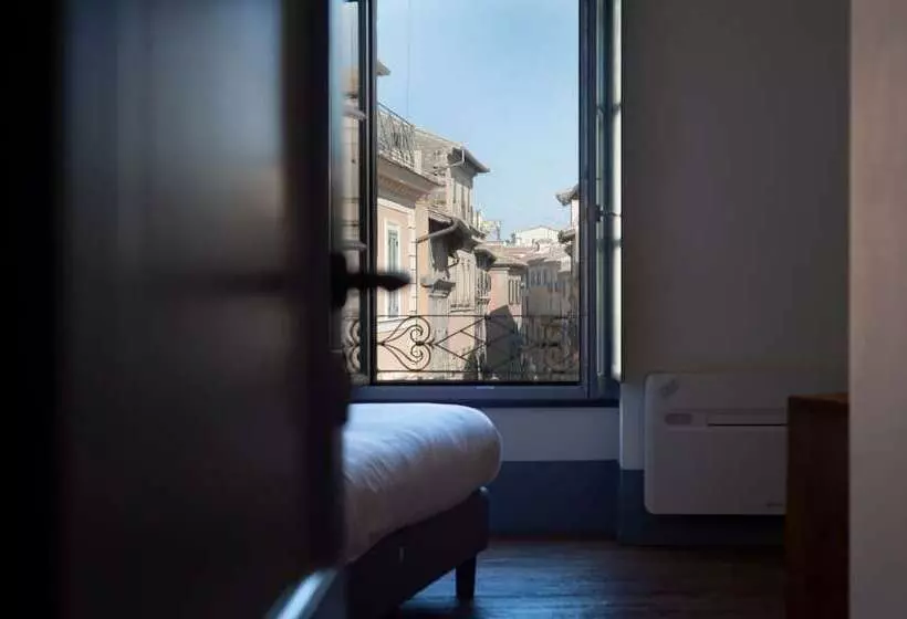هتل Tag Guest House