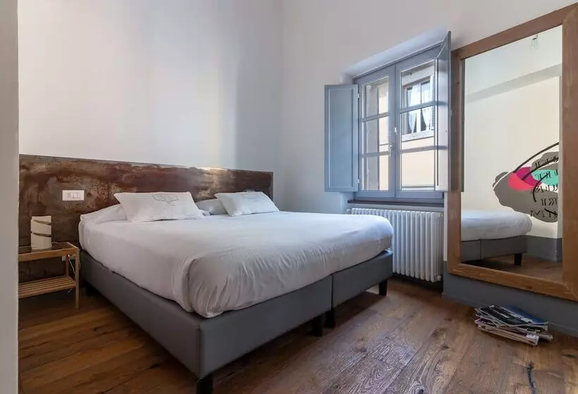 هتل Tag Guest House