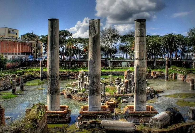 Hotelli Terme Neronensis