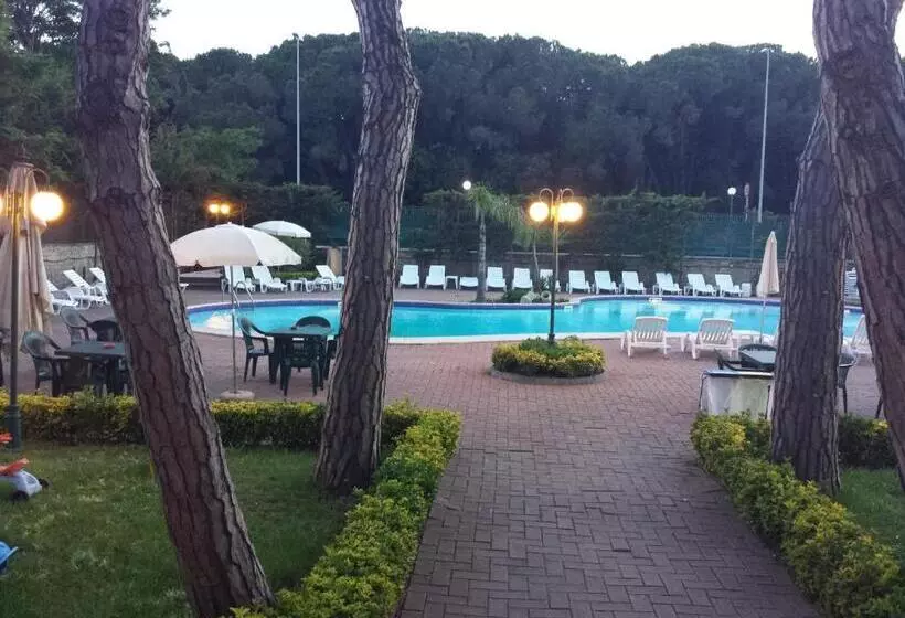 Hotelli Thairè Resort