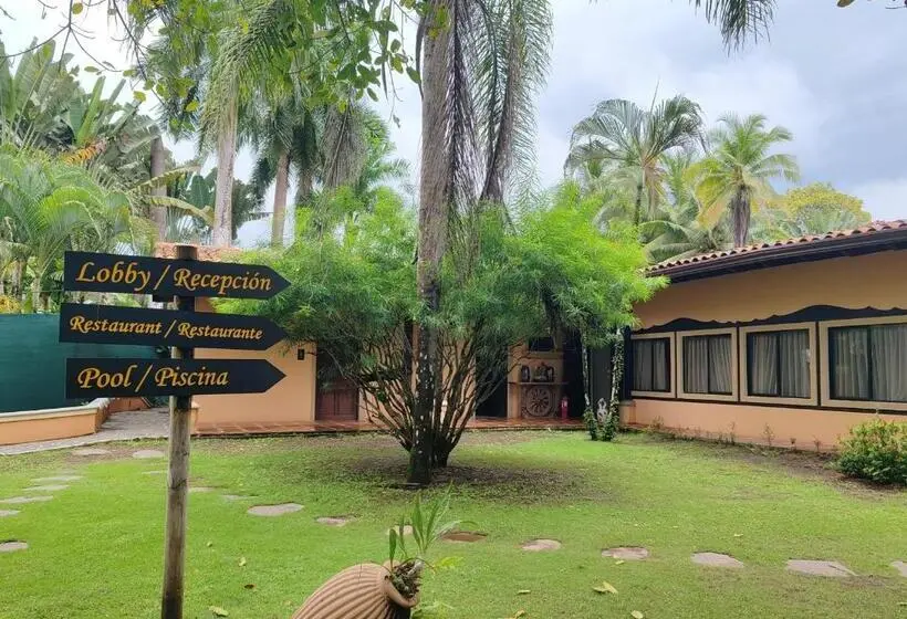 ホテル Marenaz Oceanfront Resort
