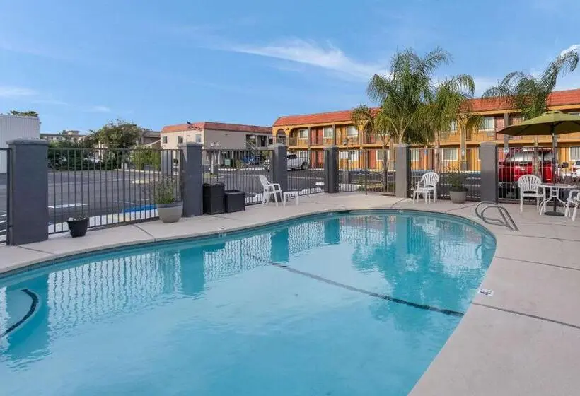 هتل Quality Inn Redding Near I 5