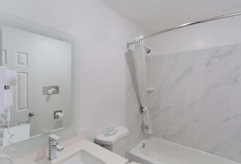 هتل Quality Inn Redding Near I 5