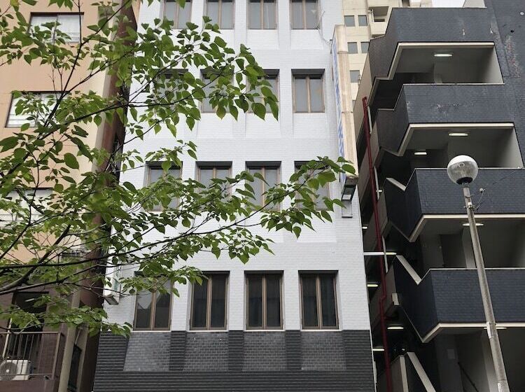 Business Hotel Tenmonkan Park   Hostel