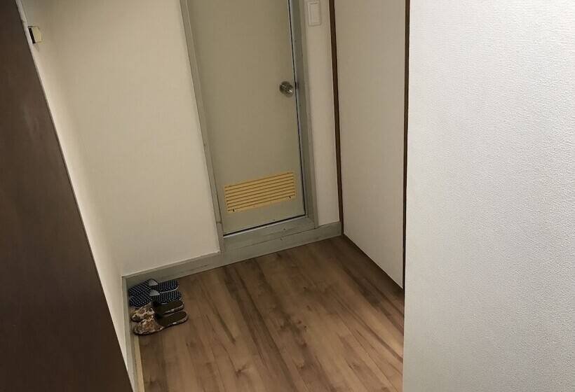 Business Hotel Tenmonkan Park   Hostel