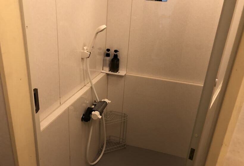 Business Hotel Tenmonkan Park   Hostel