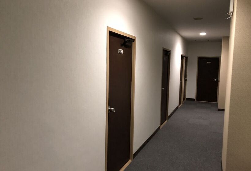 Business Hotel Tenmonkan Park   Hostel