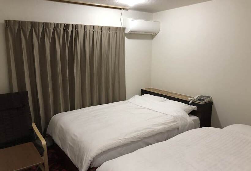 Business Hotel Tenmonkan Park   Hostel