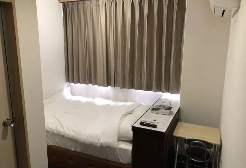 Business Hotel Tenmonkan Park Hostel