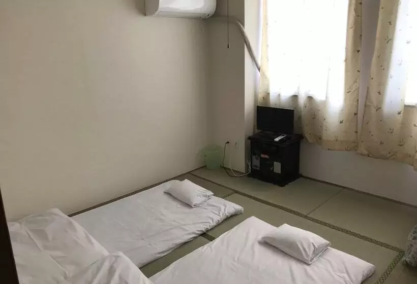 Business Hotel Tenmonkan Park Hostel