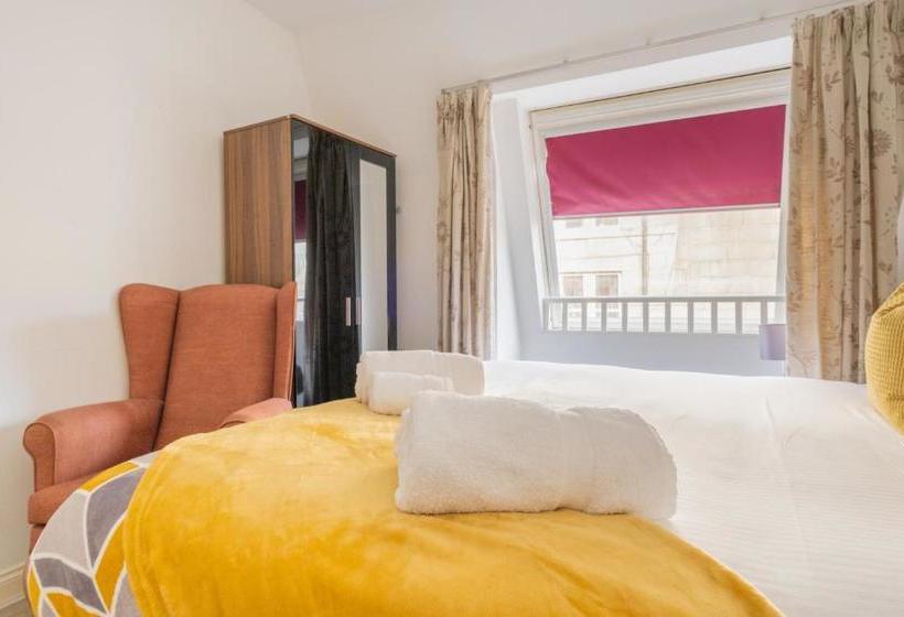 ホテル Adelphi Suites