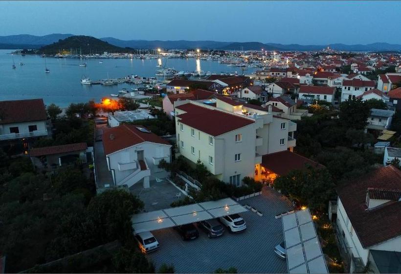 فندق Apartments Stella Adriatica