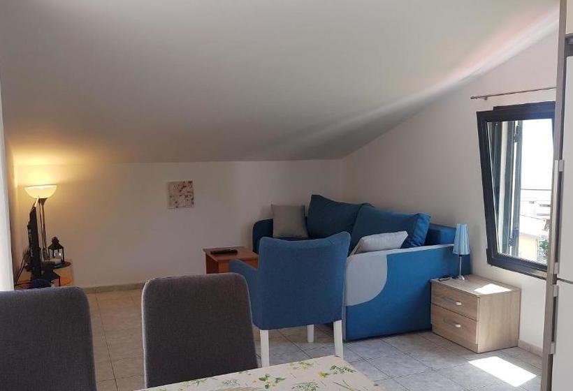 هتل Gregovic Apartments