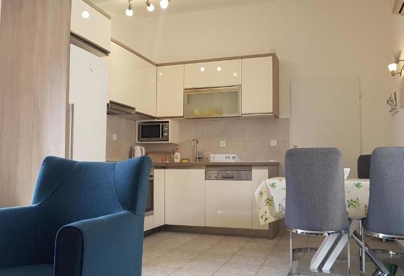 هتل Gregovic Apartments