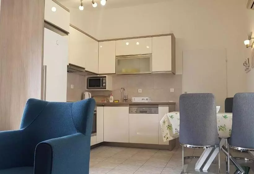 هتل Gregovic Apartments