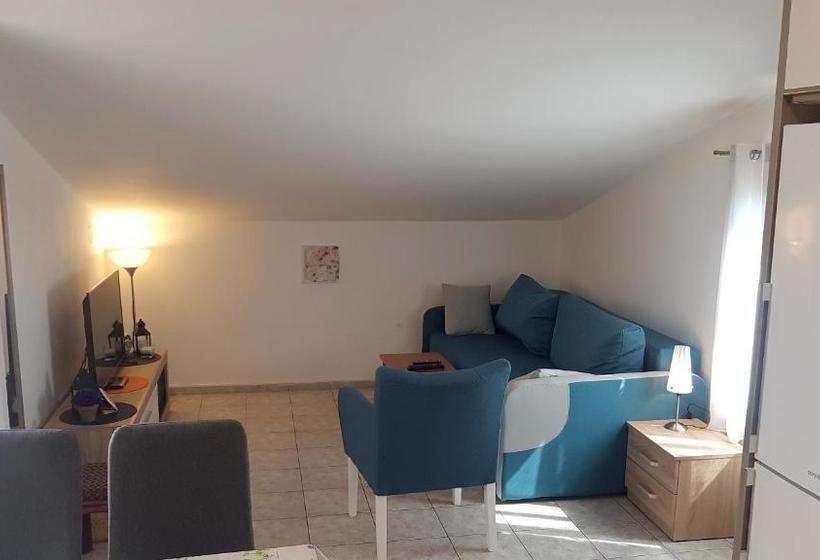 هتل Gregovic Apartments