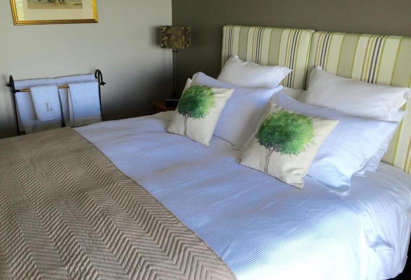 בית מלון כפרי Lodore Lodge