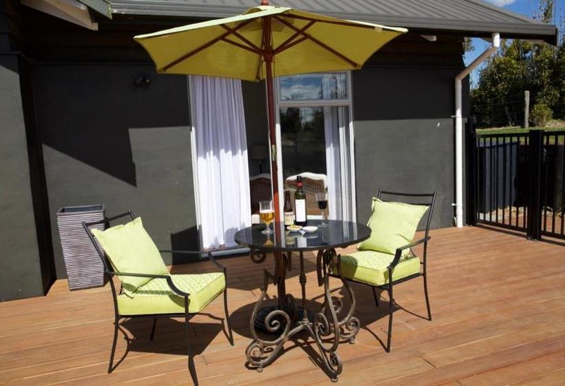 בית מלון כפרי Lodore Lodge