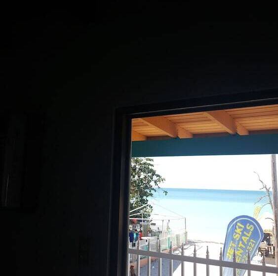 هتل Luichy S Seaside