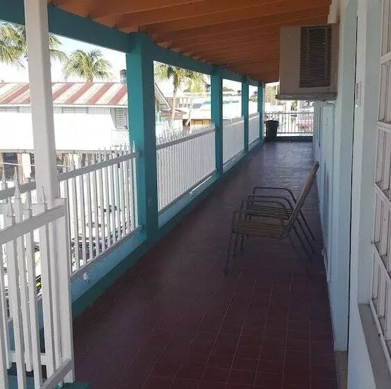 هتل Luichy S Seaside