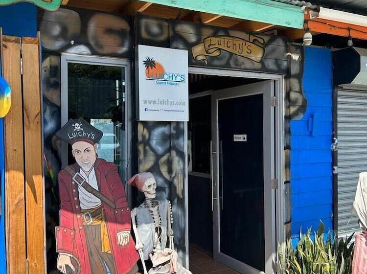 هتل Luichy S Seaside