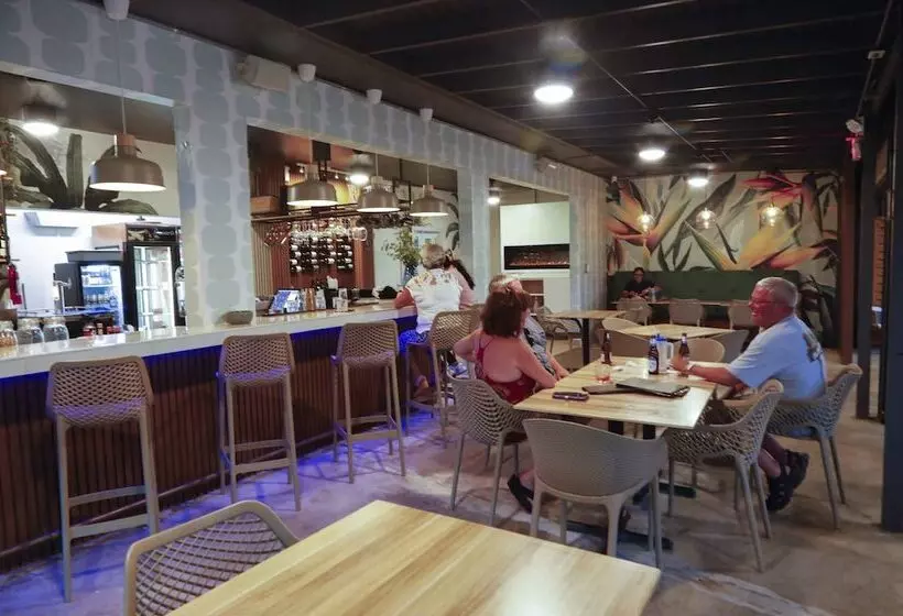 هتل Luichy S Seaside