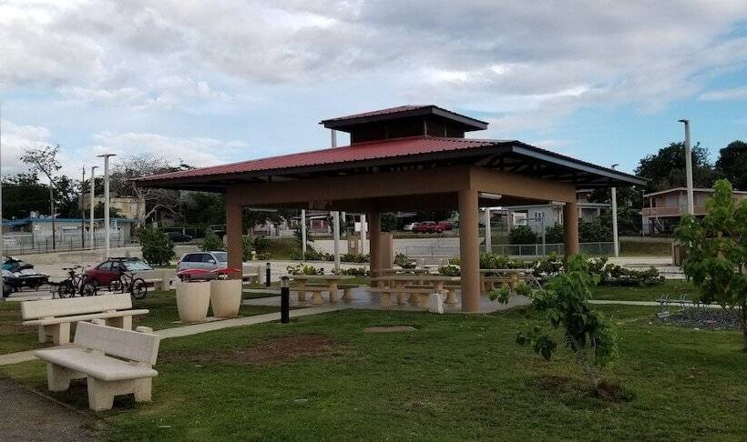 هتل Luichy S Seaside