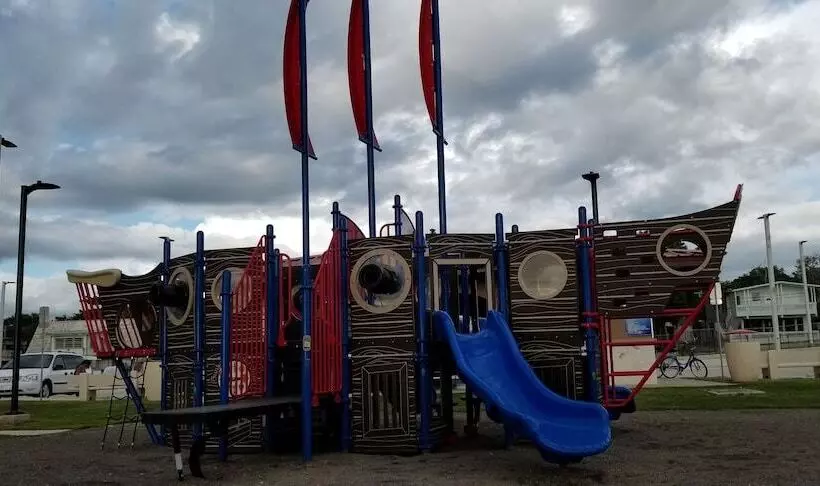 هتل Luichy S Seaside