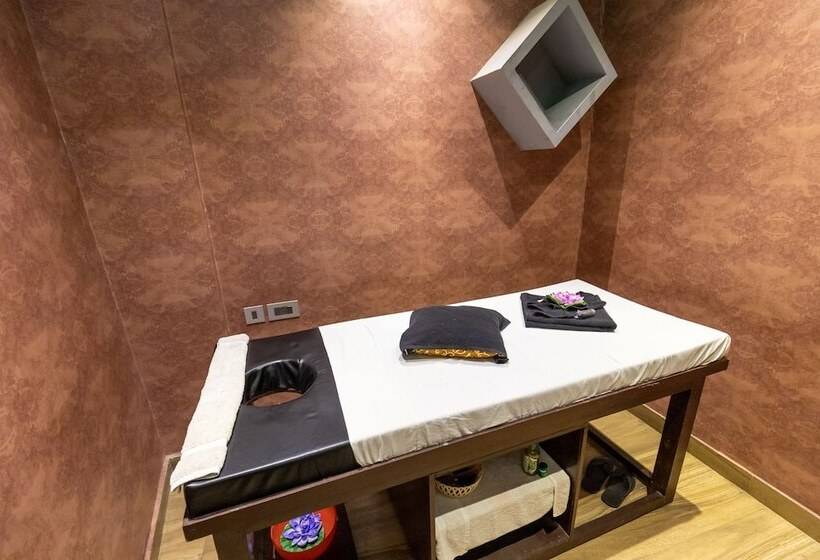 هتل Nansc Lumbini