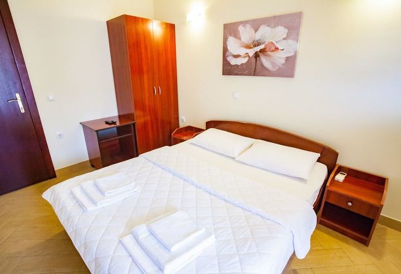 هتل Nilaj Apartments