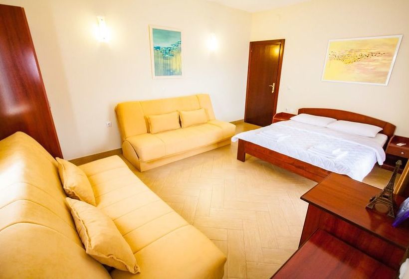 هتل Nilaj Apartments