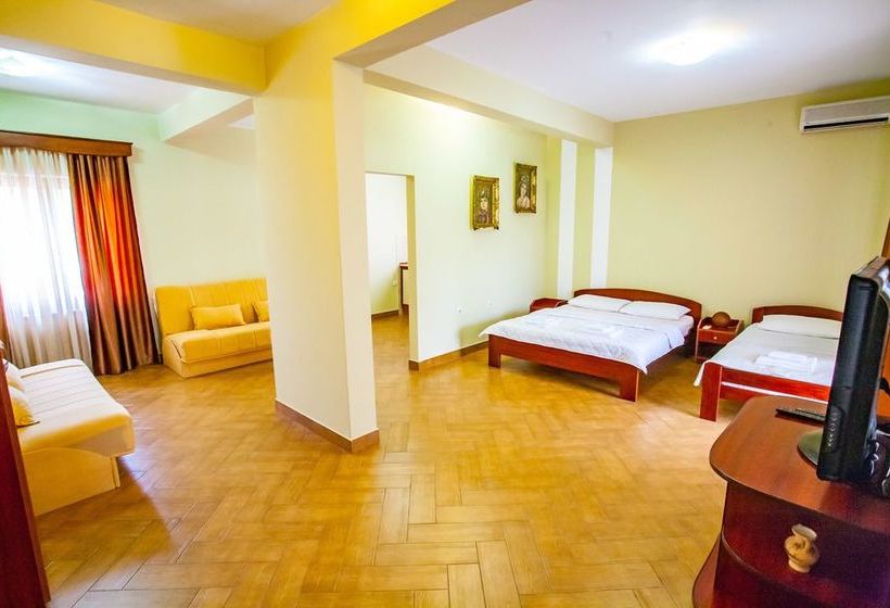 هتل Nilaj Apartments