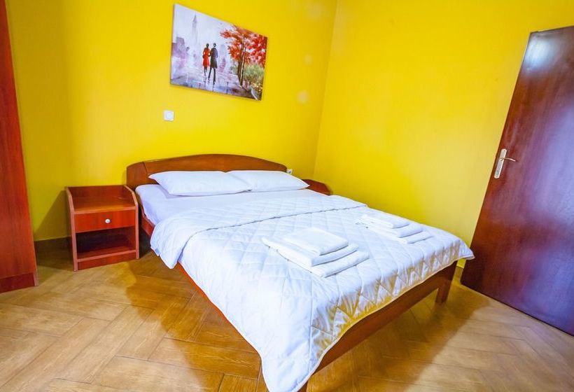 هتل Nilaj Apartments