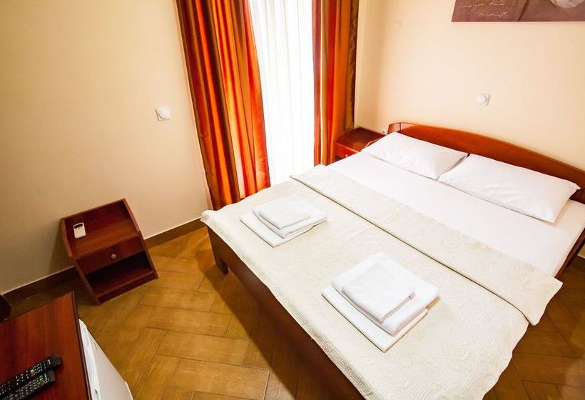 هتل Nilaj Apartments