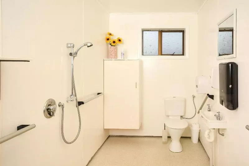 Hotelli Piwaka Lodge And Backpackers