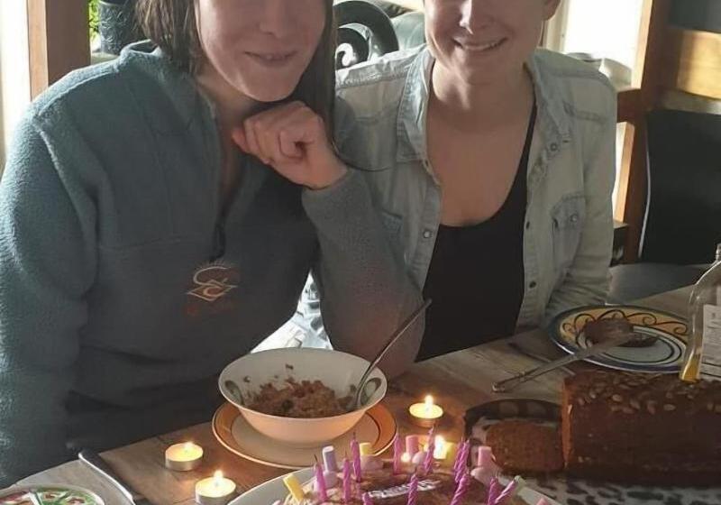 Отель Piwaka Lodge And Backpackers