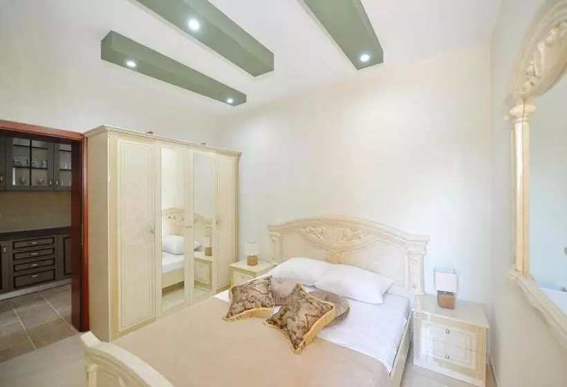 هتل Pontus Luxury Apartments